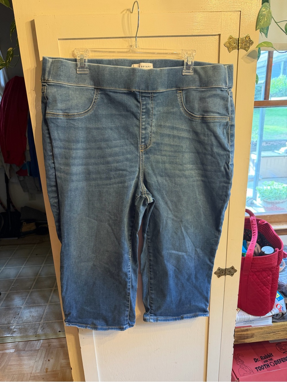 ✨5/$30✨ Lane Bryant Denim Cropped Jeans